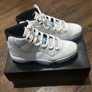 SOLD‼️‼️‼️Jordan 11 retro legends blue